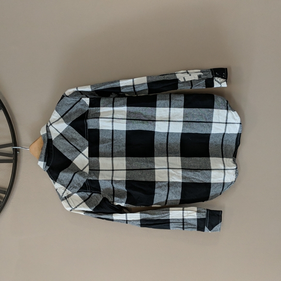Universal Thread Sz S Black and White Flannel - Picture 7 of 7